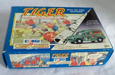 Corgi - 1:50 - Comic Classic: Adventure van Bedford / TigerMorris Minor
