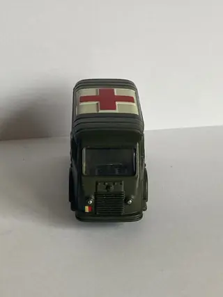 Dinky Toys - 1:43 - Ambulance ref. 80F - Made in France Meccano