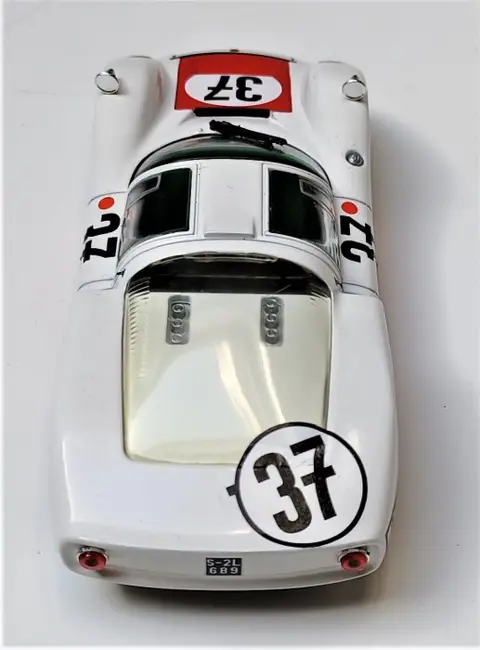 IXO - 1:43 - 1967 Porsche 906 Le Mans - 7th place overall and Class S2.0 winner - Vic Elford/B. Pon