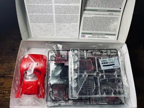 Tamiya - 1:24 - Ferrari F40