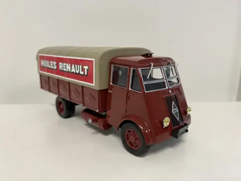 IXO - 1:43 - Renault AHN 1940 Huiles Renault - Beperkte en uitverkochte editie