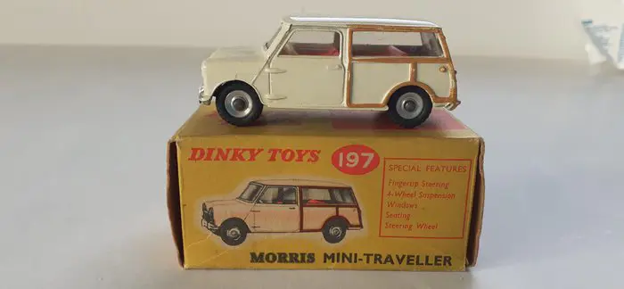 Dinky Toys - 1:43 - ref. 197 Morris Mini-Traveller
