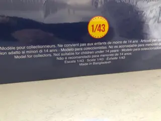 Divers - 1:43 - Peterbilt Horsless Carriage Automobile Transportation