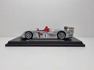 Dealer Collection - 1:18 - Audi R8 Le Mans