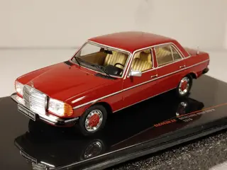 IXO - 1:43 - Mercedes-Benz 240 D 1976
