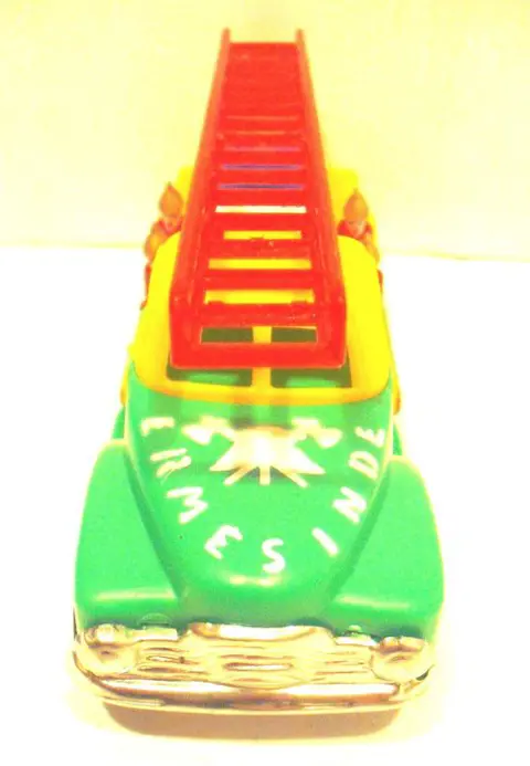 PEPE - Portugal - 1:24 - Bedford Fire truck - Gemaakt in Portugal jaren 70