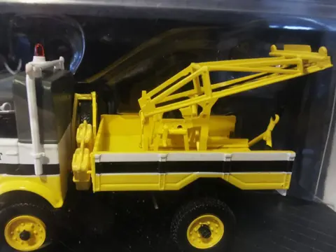 IXO - 1:43 - 4 Vehiculex d'assistance et dépannage - ixo altaya