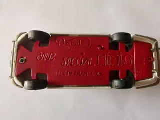 AMR - 1:43 - Daimler Double Six