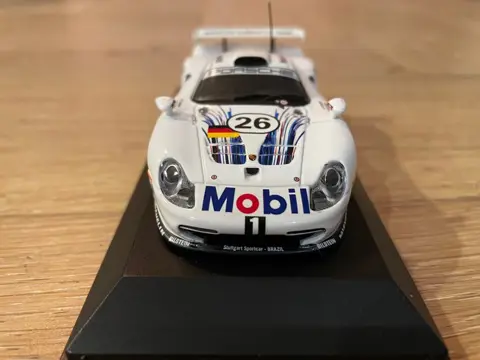 Minichamps - 1:43 - Porsche 911 GT1 Le Mans 1997 - Porsche AG - Dalmas / Collard / Kellers