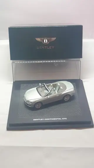 Minichamps - 1:43 - Cabriolet - stedelijk