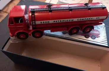 Atlas-Dinky Toys - 1:43 - Leyland Octopus Tanker ESSO. - Referentie 943. Zeer goede staat