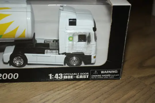 BP MAN - 1:43 - MAN F2000