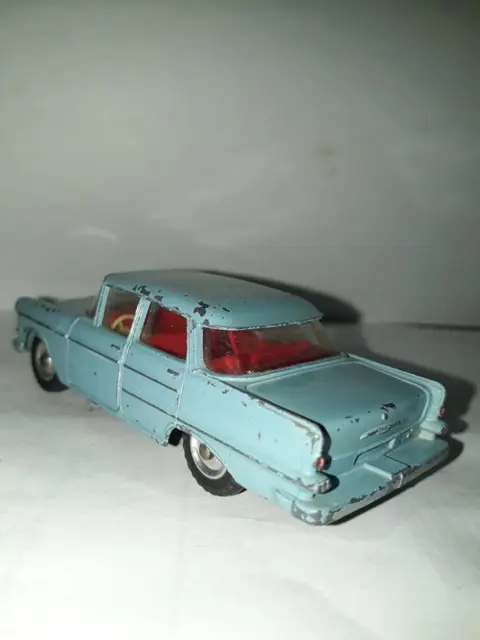 Dinky Toys - 1:43 - Opel Kapitan, Singer Gazelle - Made in England