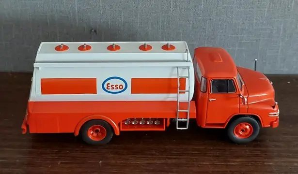 IXO - 1:43 - MAN Diesel Torpedo