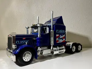 Revell - 1:24 - Peterbilt Classic 1:24 metallic blauw - Prachtig model in grote schaal