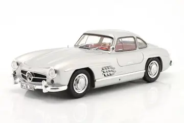 Schuco - 1:18 - Mercedes-Benz 300 SL Coupé (Rotes Interieur) - Limited Edition of 1000 pcs.