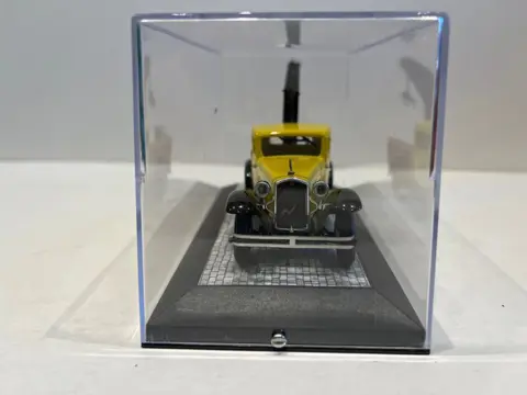 Autohobby N* 114 By IDEA 3 - 1:43 - Alfa Romeo - Garage breaking-down servicecar