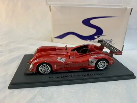 Spark - 1:43 - Panoz LMP07 No.11 Le Mans 2001 - Drivers: K.Graf - J.Davis - G.Formato