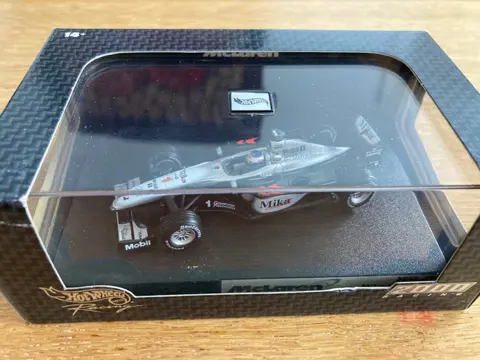 Hot Wheels - 1:43 - Mc Laren F1 - Mika Häkkinen