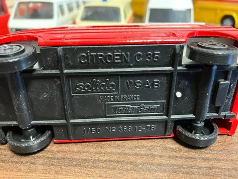 Conrad, Joal,Lion Car, Majorette, Norev, Schaback, Solido, - Various scales - 7 Vans and Buses