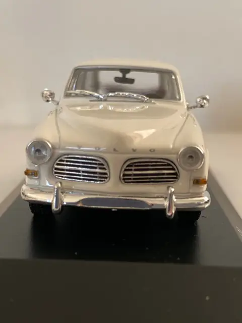 Minichamps - 1:43 - Volvo 121