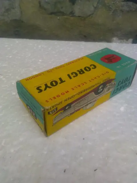 Corgy Toys - 1:43 - Ford Thunderbird open sports n 215