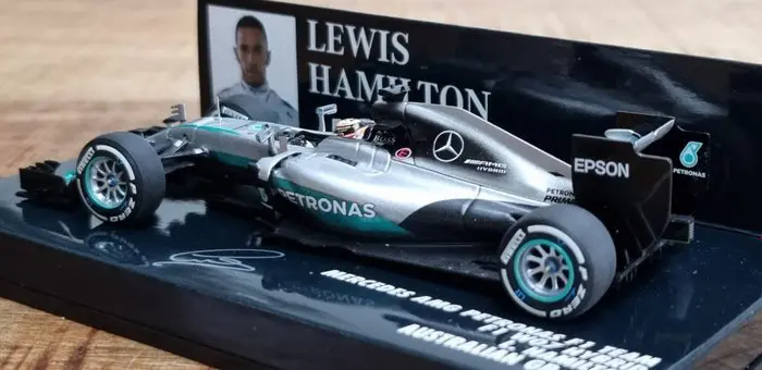 Minichamps - 1:43 - Mercedes-AMG Petronas F1 Team - F1 W07 Hybrid - #44 Lewis Hamilton - Australian GP 2016