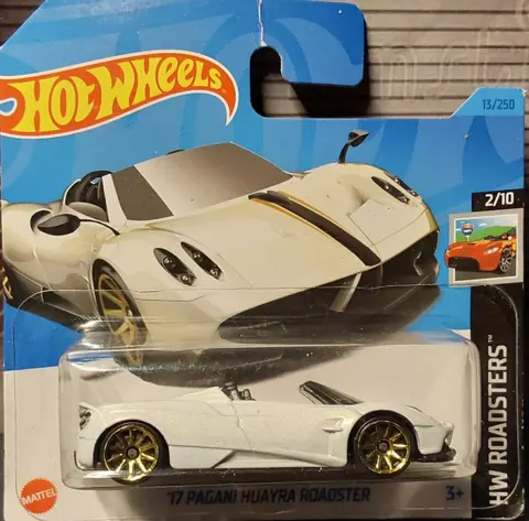 Hot Wheels - 1:64 - 20 models Kombi, El Camino, Pagani, Ford, Corvette, Mario Car
