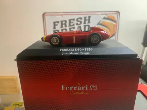 Bang + Top Model - 1:43 - 12 modelli Ferrari street and race cars