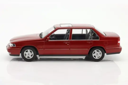 Triple9 - 1:18 - Volvo 960