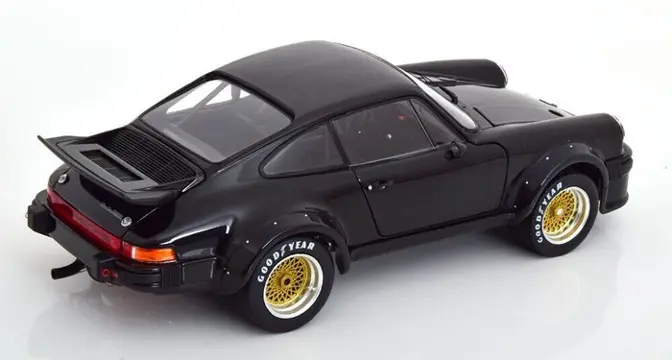 Schuco - 1:18 - Porsche 934- RSR - Limited edition