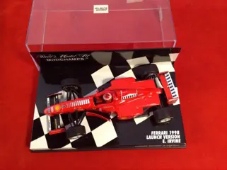 Minichamps - 1:43 - ref. #980094 Ferrari F300 F.1 1998 Launch Version Presentation Eddie Irvine