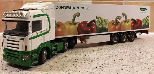 Tekno - 1:50 - SCANIA R500 - trekker met koeloplegger "Ferroverde / the Greenery"
