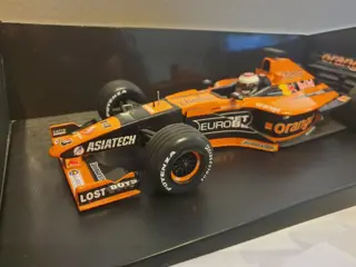 Minichamps - 1:18 - Orange Arrows Asiatech showcar 2001 - Jos Verstappen limited edition