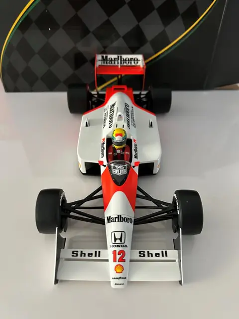 PremiumX - 1:18 - McLaren Honda MP4/4 1988 Ayrton Senna - GP Japan