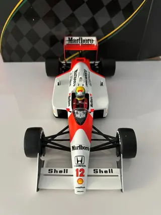 PremiumX - 1:18 - McLaren Honda MP4/4 1988 Ayrton Senna - GP Japan