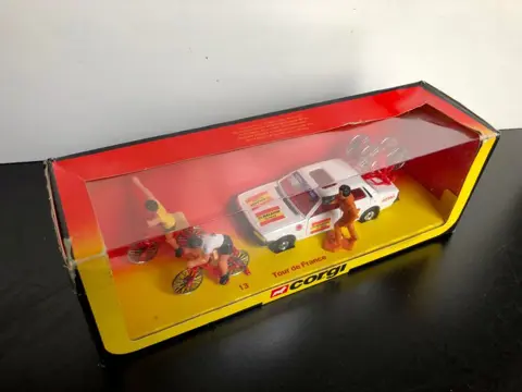 Corgi - 1:43 - Tour de France Gift Set - original model and box