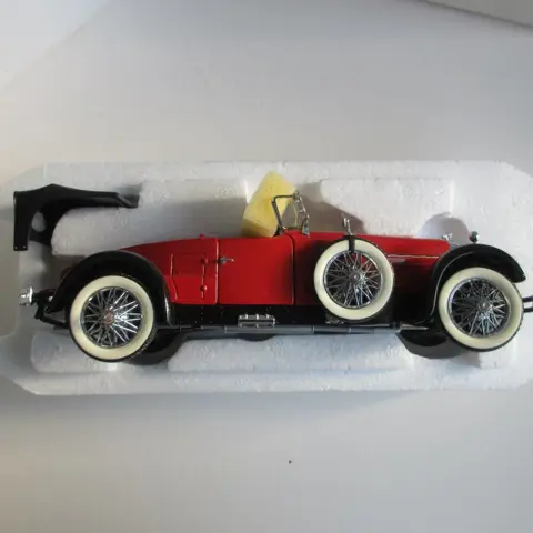 Franklin Mint - 1:24 - Stutz Blackhawk - 1928 Boattail Speedster