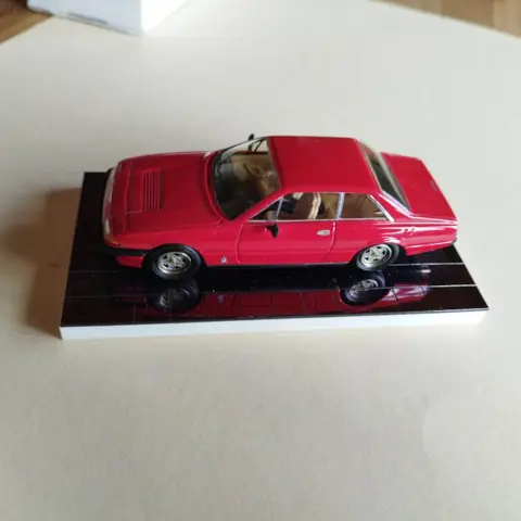 Heco Modèles - 1:43 - Ferrari 400 i