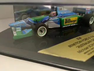 Onyx - 1:43 - Benetton F1 - Bittburger beer ( D )