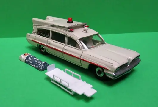 Dinky Toys - 1:43 - ref. 263 Superior Criterion Ambulance