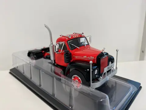 IXO - 1:43 - Mack B61 1953 - Beperkte oplage uitverkocht