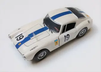 Jouef Évolution - Serie Legend - 1:43 - 1961 Ferrari 250 GT SWB Le Mans - North American Racing Team - G. Arents/G. Reed