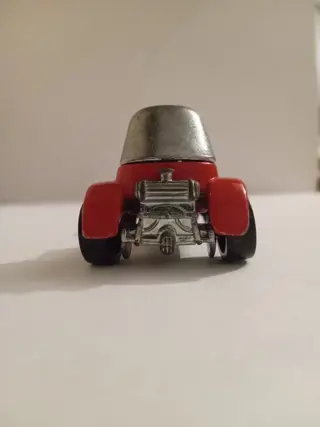 Mattel - 1:64 - Vintage 1969 Hot Wheels Red Baron Car Rat Rod Roadster Helmet
