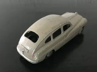 Dinky Toys - 1:43 - Nr. 24Q Ford Vedette
