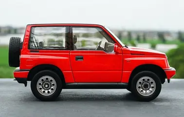 Dorlop - 1:18 - Suzuki Vitara - First edition - Limited edition