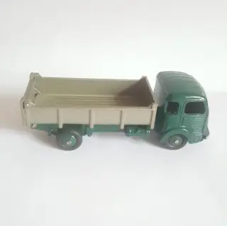 Dinky Toys - 1:43 - ref. 33B Simca Cargo
