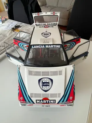 Centauria - 1:8 - Lancia Delta Integrale Martini Racing