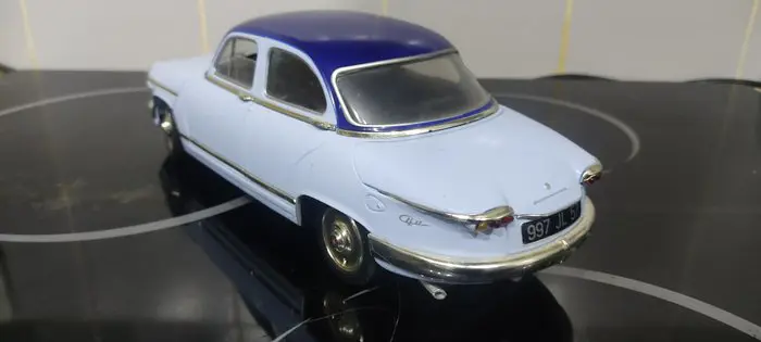Solido - 1:18 - Panhard PL17 - LED