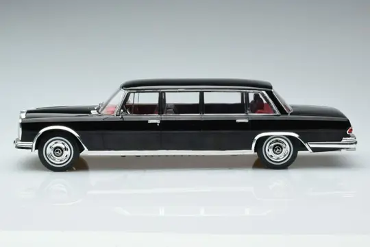 Modelcar Group - 1:18 - Mercedes-Benz 600 Pullman W100 - (LWB)